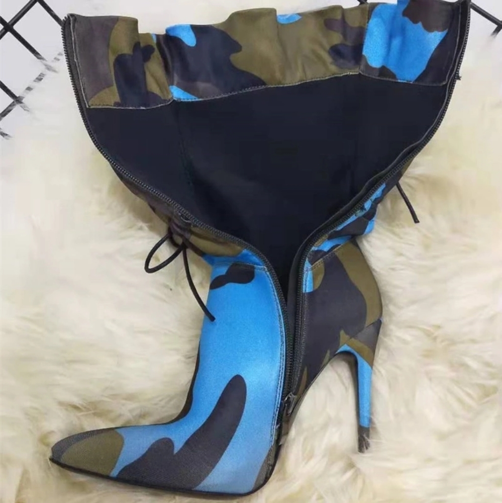 Boots - Picture 3 of 3